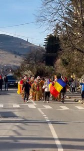 29K views · 658 reactions | Urșii de paie de la Gura Humorului, sunt unici în țară. Iar cei cu pene de păun, sunt chiar deosebiți! #GuraHumorului #CâmpulungMoldovenesc | Viața în Bucovina | Facebook