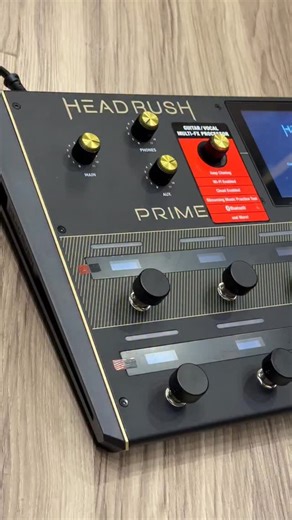 10K views · 560 reactions | Paket efek dan gitar untuk pemula di bawah 2 juta lengkap apa itu rekomendasinya borr!!?? - pastikan layar gede dan bisa touch screen karena pemula susah pake layar kecil2 apalagi kalau tombol2 semua ga bisa layar sentuh - pastikan gitar lecet2 karena pemula suka lecetin gitar jadi supaya kaga bete kalau banyak goresan toh dari awal udah gores semua #gcgcclubsemakinjaya #headrushprime | Nafiri Music | Facebook