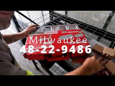 Milwaukee packout 106 pc ratchet & socket set 48-22-9486