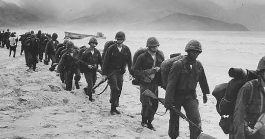 US Troops in Vietnam: The Arrival