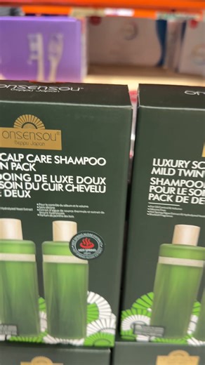 @Onsensoug Shampoo @costco_canada Calgary Taza November 2025 ONSENSOU Hot Spring Algae Essence Scalp Care Shampoo contains seaweed extract from the hot thermal springs of Beppu, a city in Japan famous for their hot springs. This shampoo is gentle and sulfate-free and does everything from rebalancing your roots to adding light hydration to the hair. The Onsensou Scalp Care Shampoo focuses on hair growth with a regular and mild variant -both of which cleanses the scalp while infusing the hair with