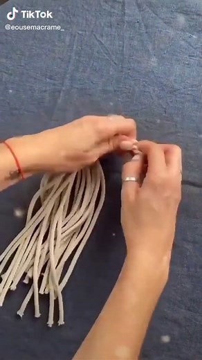 Make a simple macrame doll by cotton cords.#eousemacrame #macramecords #macramedoll #macrametutorial #macramelover