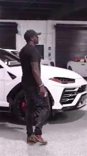 The Singer AKON Has a Collection Of The Top Expensive Cars In The World .... #Akon #Cara #Miami #Florida #Collection | Lexstar Mobile