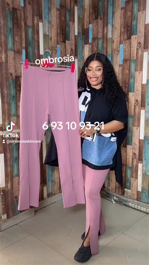 409 reactions · 60 shares | Où sont les revendeuses oooo.. même avec peu d'argent on travaille ensemble #revendeurs #grossiste #vetements #mode #shopping | Ombrosia fashion mode | Facebook