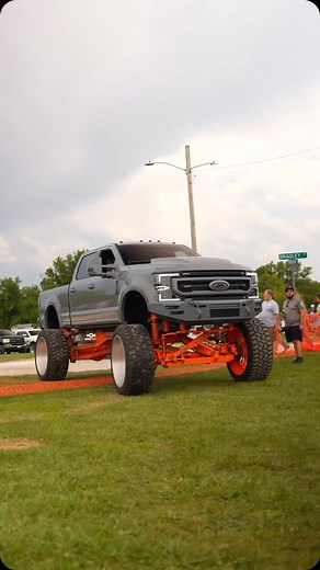 25K views · 1.8K reactions | Ford F250 Superduty with Recon Mirrors lights, cab lights, third brake light and tail lights! What do you think of @ty_little1 build? #ford #f250superduty #superduty #recon #getlit | RECON Truck Accessories | Facebook