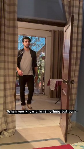 Everyone is walking away from Hamza’s life, will he give up his own or build a new one? 🫥 Watch Hasrat everyday on Ary Digital at 7PM #subhanawan #Hasrat #hamza