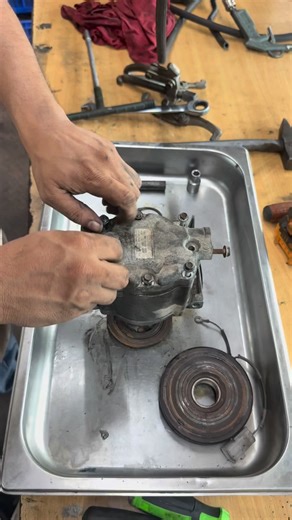 How to open ac compressor #ac #compressor #fblifestyletyle #mechanic #automotive #engine #mechaniclife #engineer #automobile #repairshop | Hybrid Repair Service & Car Solution