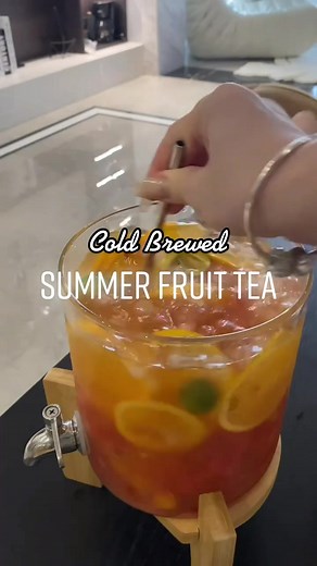 How to Make Refreshing Summer Fruit Tea at Home