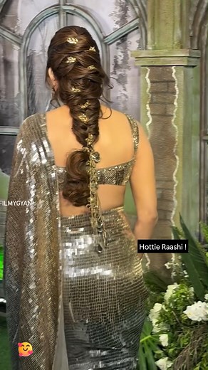 38K views · 1.5K reactions | Glamorous diva Urvashi Rautela spotted in a stylish look wearing golden saree. Bollywood babe Urvashi recently attended a wedding reception in a stuinning look draping a beautiful golden colored saree. #urvashirautela #urvashi #bollywood | Actress Hot Photos | Facebook