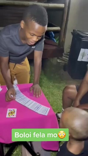 This is unbelievable magic trick ever. #magictrick #watchmymagic #cardmagic #lesibamagic #reactions