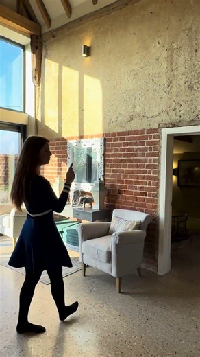 Inside a £1 Million Modern Barn Conversion in the Countryside #Shorts