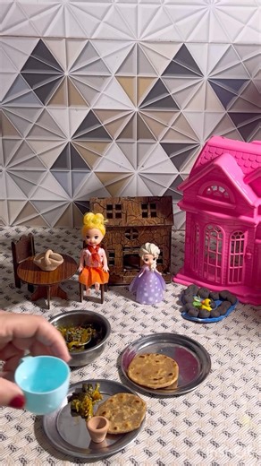 Mini plate ready #roti #ladyfinger #realkitchen #satisfying