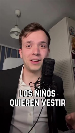 Castillo se unió a Barcelona SC como asistente técnico en 2022, donde trabajó bajo la dirección de varios entrenadores, incluyendo a Fabián Bustos y Ariel Holan. Durante su tiempo como asistente, contribuyó al desarrollo del equipo y ganó experiencia en el cuerpo técnico #orgulloecuatoriano #ecuador #fypシ゚ #viral?tiktok #bsc