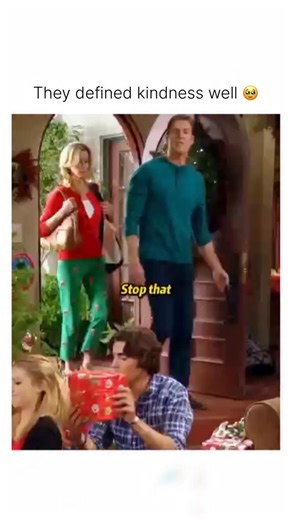 The Entertainers Community on Instagram: "Dog with a Blog is a fun family sitcom that centers on the Jennings family and their very unusual pet dog, Stan — who can talk and even writes a blog. The story mainly follows step-siblings Avery, Tyler, and Chloe, who are trying to adjust to living together after their parents get married. When they discover that Stan can speak and uses a computer to share his thoughts online, they decide to keep it a secret, knowing no one would believe them. Stan beco