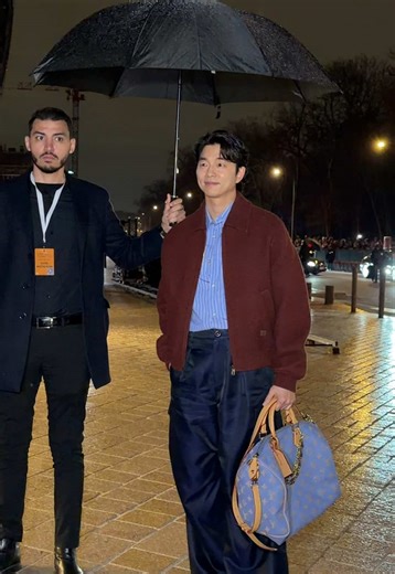 Gong Yoo in Louis Vuitton at Paris Fashion Week