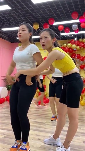 Stop running! This weird 15-min Chinese pelvic exercise is melting fat globally Try it now!💥 #Shorts