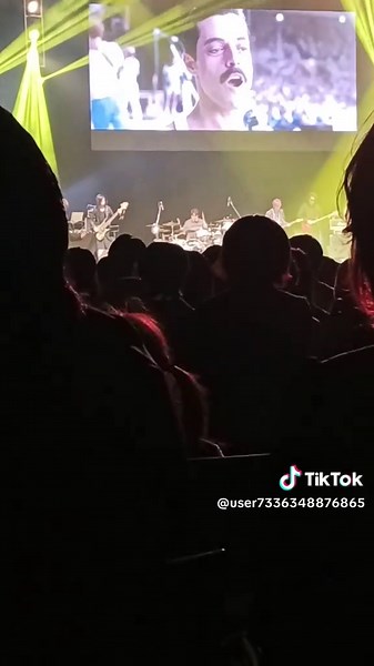 お姉ちゃんの入学式に有名な人が来て演奏してくれた！ #ギター #バンド #ピアノ #ボーカル #有名人 #楽しい #すごい #大学 #入学式