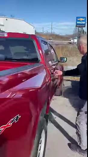 Johnny's PICKS 💥 Check out this 2023 Chevy Colorado in Radiant Red 🔥 2.7L Turbo engine with 310 horsepower, 4WD, and so much more 👏 #TruckCountry #FindNewRoads #PerformanceChevrolete | Performance Chevrolet