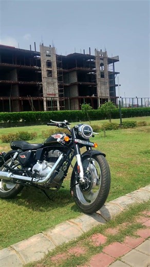 Bullet 350 Battalion Black vs Standard Black🔥#bullet350 #bulletmerijaan #motorxone