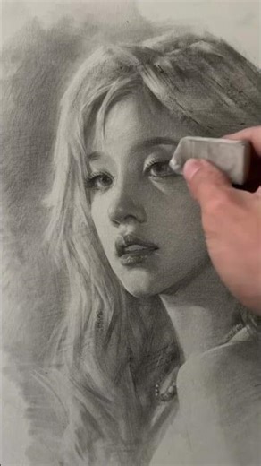 The best one drawn in this period of time! #charcoaldrawingtutorial #hyperrealistic #sketch