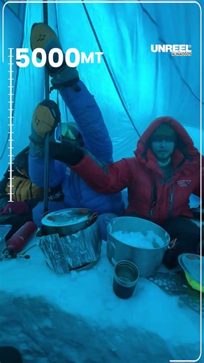 Conquering the wild: Surviving Denali's Camp 4 in extreme conditions!