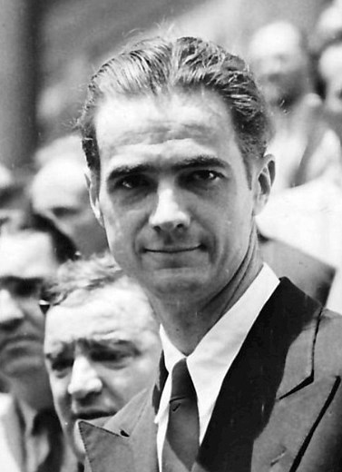 The Madness & Brilliance of Howard Hughes