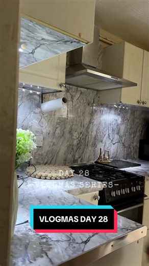 Day 28: Today I really slowed down and it hit me that the year is almost over. It honestly feels surreal. So much has happened, and when I look back, I can’t deny how faithful God has been through it all even in ways I didn’t notice at the time. I also talked about Vlogmas coming to an end. What started as a small challenge somehow became proof that I can actually show up for myself, even on the days that weren’t perfect or exciting. I ended the day doing something simple; preparing lunch. And s