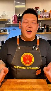 260K views · 10K reactions | 檸檬雞 欄 POLLO AL LIMÓN Recetas fáciles chinas que son una locura ‍ INGREDIENTES: • Pollo (pata muslo para mi preferencia) • Salsa de soja • Azúcar • Fecula de maiz • Aceite •Ajo •Cebolla morada •Limón •Cilantro •Semillas de sésamo 拾 Subí tu video haciendo la receta y etiquetame que hay premio!  . . #ComidaChina #helado #frito #CulturaChina #China | Tomi Xu Shanghai | Facebook