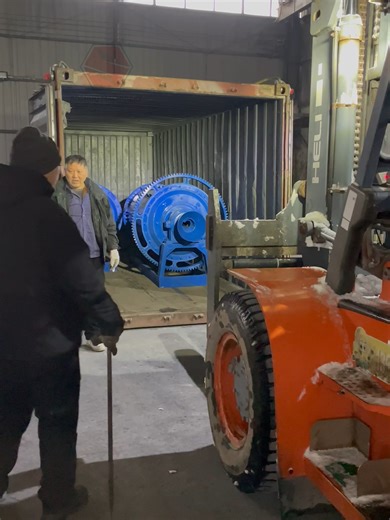 Loading two ball mills into one container#workingday#atwork#factorylife#containerloading#industrialwork#onshift#dailywork#handsatwork#workroutine #mining#mineralprocessing#miningindustry#oreprocessing#grindingmill#millingprocess#crushingprocess#powderprocessing#industrialwork#factorywork#containerloading#worksite
