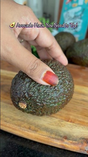 Avocado Hack You Need to Try! #AvocadoHack #KitchenHack #FoodTips