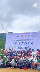Chúng tôi đã cùng nhau trồng Tre 7 năm trước đầy nỗ lực và bền bỉ. Hôm nay, từ bàn tay người Bamboo Airways, những mầm Tre mới xanh mơn mởn lại được ươm mầm gieo xuống đất, chờ ngày vươn lên cao vút, làm đẹp cho muôn nẻo đường Tổ quốc. Một ngày nào đó, từ cửa sổ máy bay mang mã QH ngang qua, nhìn xuống nơi đây, bạn sẽ thấy cả rừng tre bát ngát xanh mở ra tít tắp đầy trong mắt. Bạn mến thương ơi, cùng bay, cùng cất cao tiếng hát cùng thanh âm xanh của rừng nhé ✈️ #BambooAirways #vandamxanh #mucan