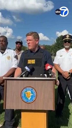 7 family members shot, 5 killed in Illinois; 2 teens in custody: ISP