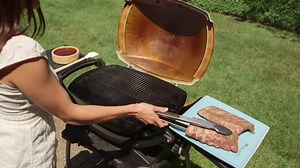 Here’s a step-by-step instructional video on how to make sous vide baby back ribs. Get the recipe here: https://bit.ly/2TckBBE | SousVide Supreme