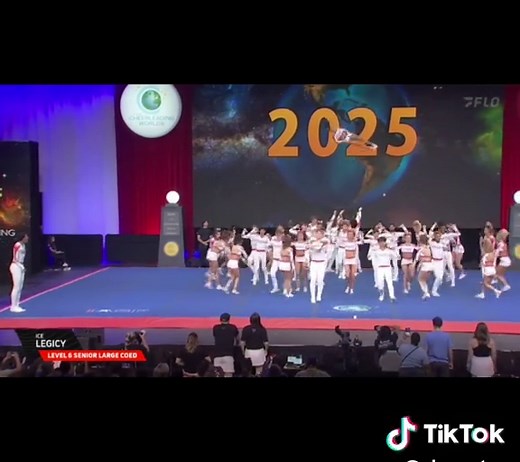 Cheerleading Worlds 2025: LegICY Team Highlights