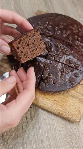 Бърз шоколадов сладкиш, без брашно и захар! #рецепти #food #shorts #healthyfood