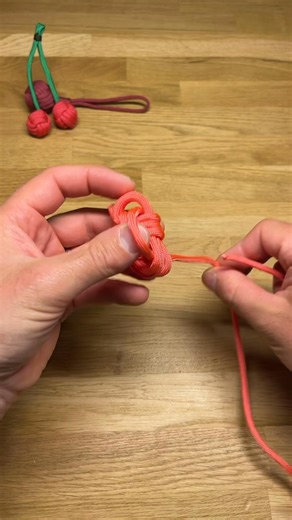 Tutoriel porte clé pomme de touline en paracorde. | Atelier sac de noeuds