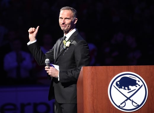 Dominik Hasek speaks prior to documentary premiere, releases Sunday