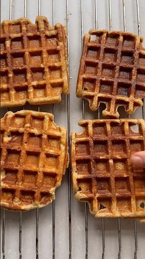 Healthy Protein Waffles That Taste Like Dessert | 40g Protein, 500 Calories
