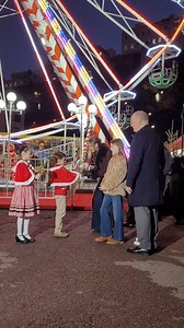 La famille princière a inauguré ce vendredi soir le village de Noël de Monaco. En présence des enfants princiers Jacques et Gabriella ainsi que de nombreuses personnalités de la Principauté, le village à ouvert ses portes et restera ouvert jusqu'au dimanche 4 janvier. • 📽 Monaco-Matin • #monaco #christmas #montecarlo | Monaco-Matin