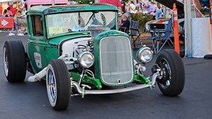 81K views · 2.1K reactions | Hot Rods cruising into Peppermill Casino, Reno Nevada Hot August Nights #fblifestyle #hotrodlife #hotrodders #hotrodshop | Samspace81 | Facebook