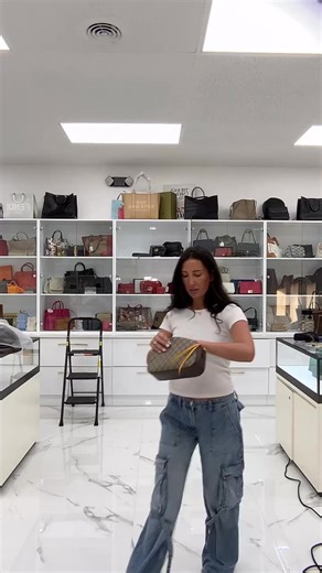 Pre-owned GUCCI Canvas Shoulder Bags Neo Vintage GG Supreme messenger bag