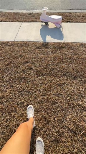 Jessika Bailey Gancedo on Instagram: "The BEST Christmas presents #rideontoys #rideon #wigglecar #toysforkids #toddlertoys"