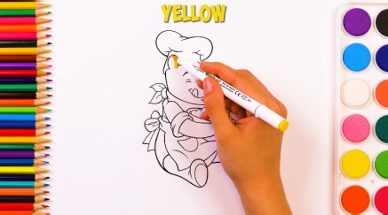 Learning Colors through a Winnie the Pooh Drawing
