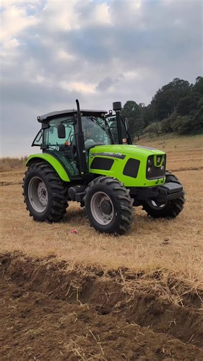 Tractor agrícola Zoomlion 110HP para el campo