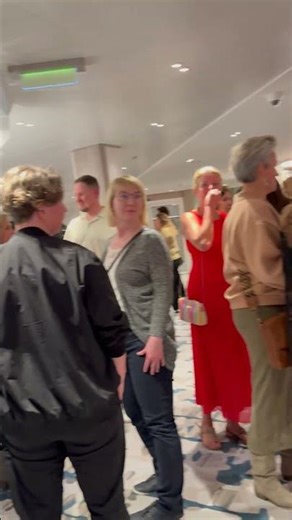 Norwegian Aqua 🚢 Atrium 🎶 Canlı musiqi və kruizin ürəyi | Cruises.az