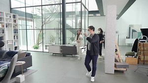 1.1M views · 10K reactions | Lại đến giờ phát cơm  của Tổng tài với ái thê đây 襤 Ai đó lại còn bày đặt hờn dỗi vu vơ gọi vợ yêu là "Noona" (Chị) khi bị ghẹo nữa chứ  https://youtu.be/ncY09QpBA_4 | RVN- 비 Rain Vietnam Fanpage | Facebook