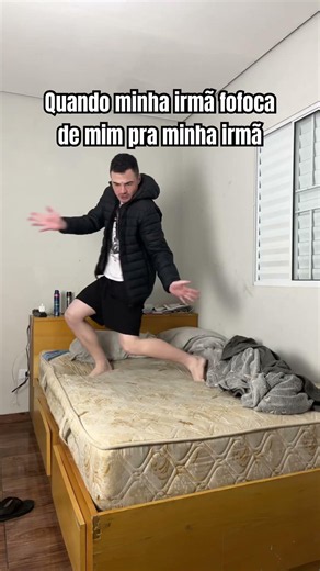 Quando minha irmã fofoca de mim pra minha irmã