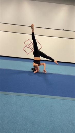 Amazing Acrobatic Dance Combo Challenge