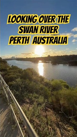 Looking over the Swan River at Rivervale in Perth Australia 🇦🇺
