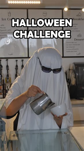 HALLOWEEN CHALLENGE! 🎃 Who drew the Latte art better? 👀 | Icon 10